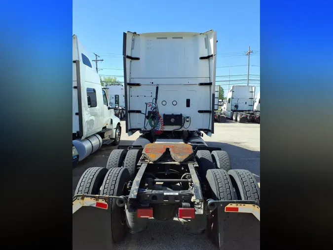2019 NAVISTAR INTERNATIONAL LT625 SLPR CAB