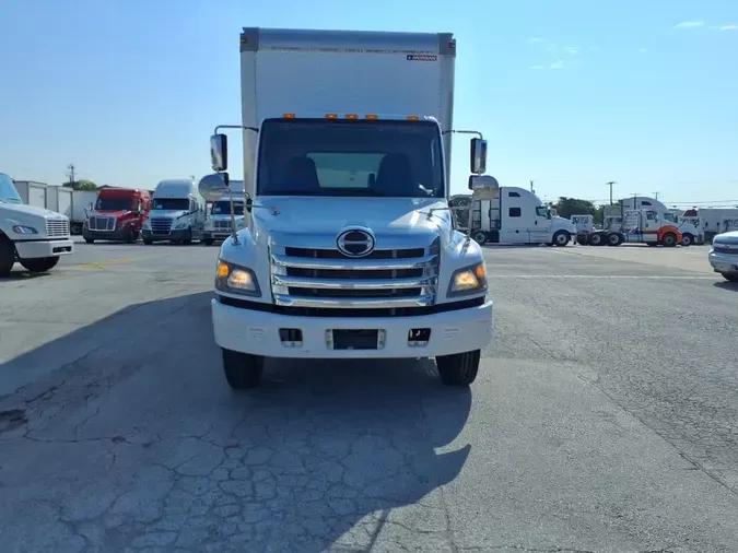 2018 HINO HINO 268