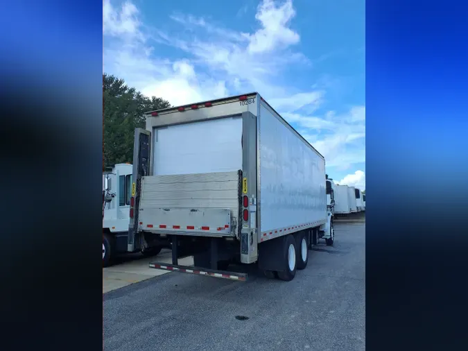 2018 FREIGHTLINER/MERCEDES M2 106