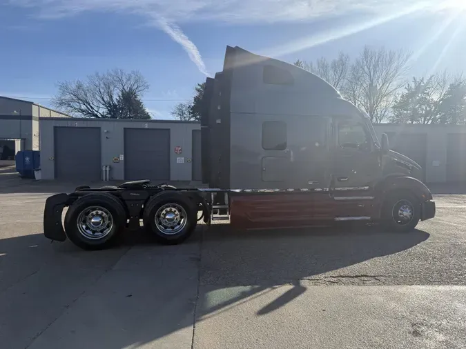 2022 Peterbilt 579