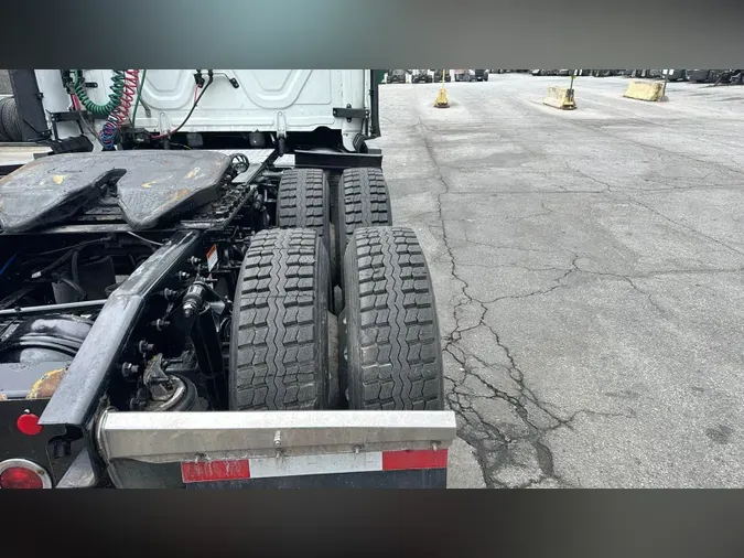 2022 Freightliner Cascadia 1263d18a8e98d238b1636ad39839d75f622