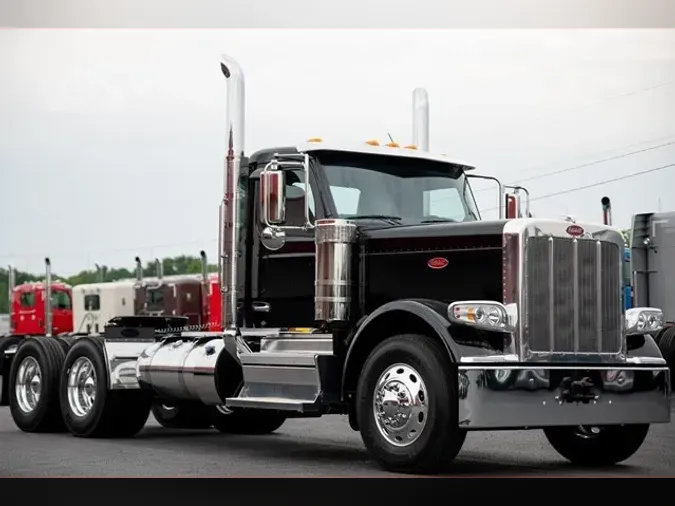 2025 PETERBILT 589