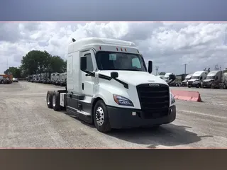 2021 Freightliner Cascadia 126