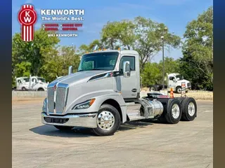 2025 KENWORTH T680