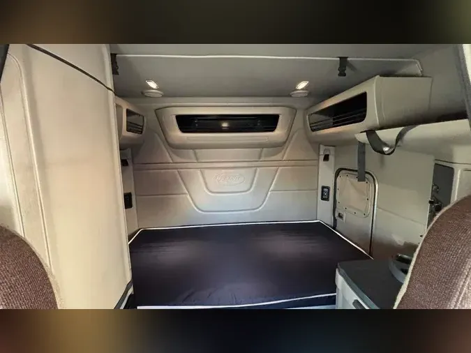 2022 Peterbilt 5793d210bbf289c047b596b4905c440c016