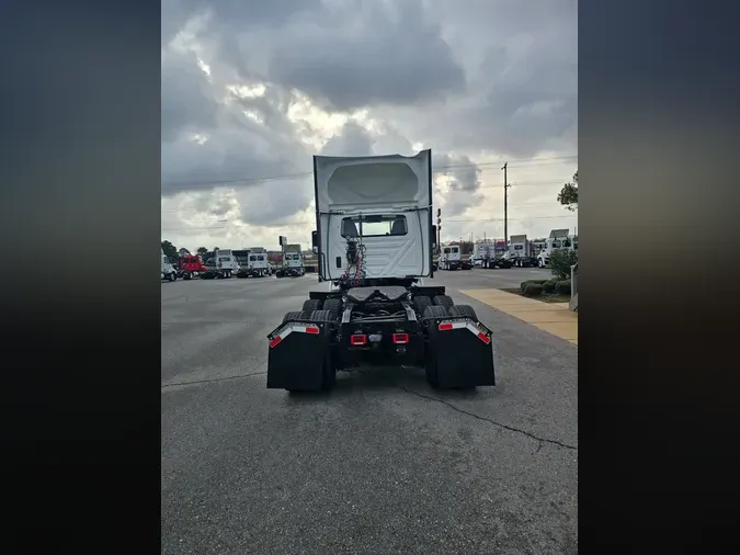 2018 NAVISTAR INTERNATIONAL LT625 DAYCAB T/A