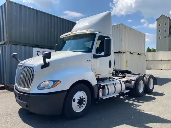 2019 NAVISTAR INTERNATIONAL LT625 DAYCAB T/A3d2468aa392f1674c82c0f8c969bf17f