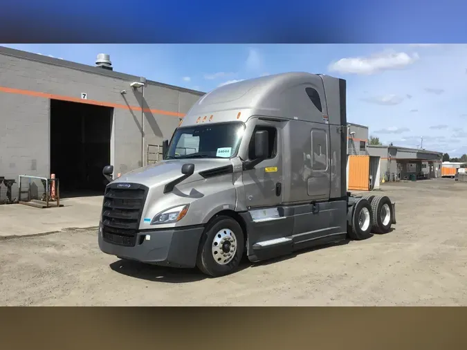 2023 Freightliner Cascadia 126