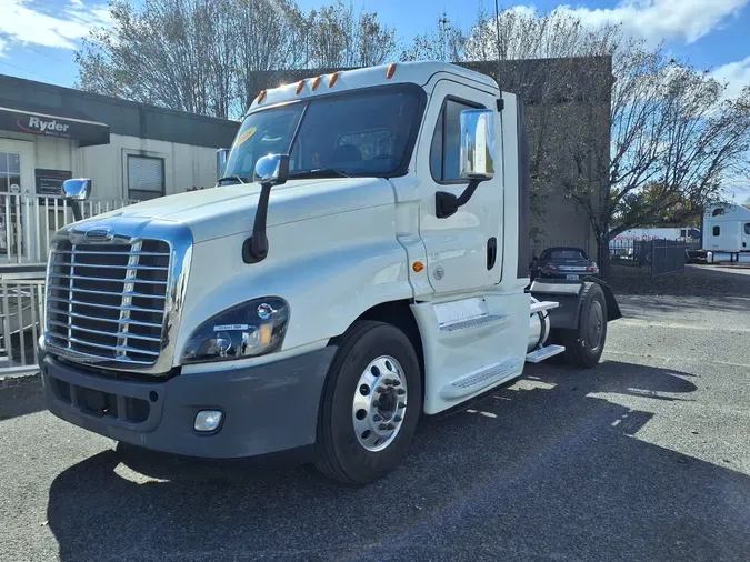 2018 FREIGHTLINER/MERCEDES CASCADIA 1253d29c778a8e101cf24a450bd769c2141