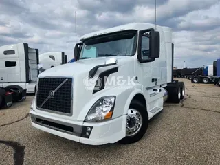 2017 VOLVO VNL64T630