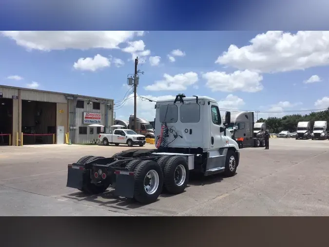 2018 Freightliner Cascadia3d3137f6cb6e7a2698c380377800f077