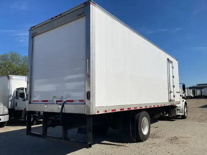2020 FREIGHTLINER/MERCEDES M2 106