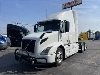 2020 VOLVO VNR640
