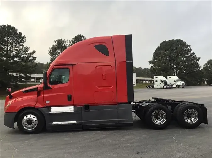 2021 FREIGHTLINER CASCADIA