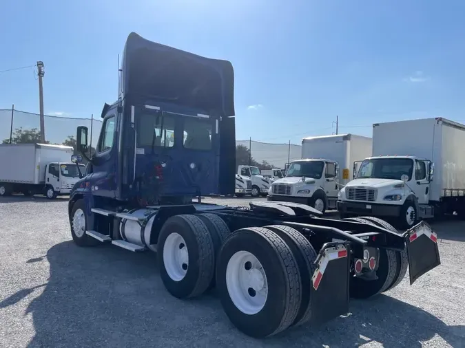 2020 FREIGHTLINER/MERCEDES CASCADIA 125