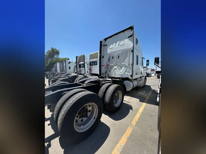 2019 FREIGHTLINER NEW CASCADIA PX12664