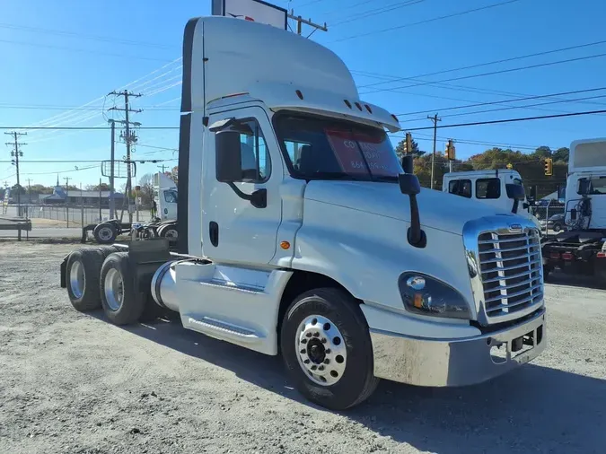 2018 FREIGHTLINER/MERCEDES CASCADIA 125