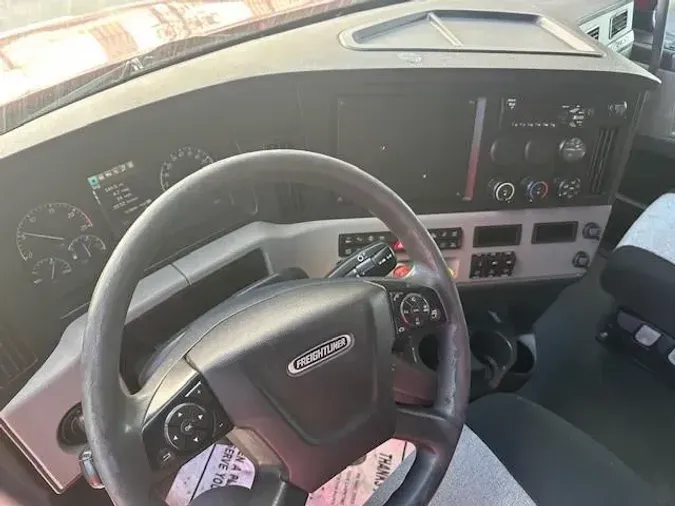 2021 Freightliner Cascadia