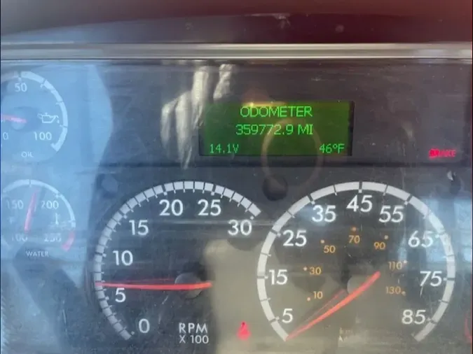 2018 FREIGHTLINER/MERCEDES M2 106