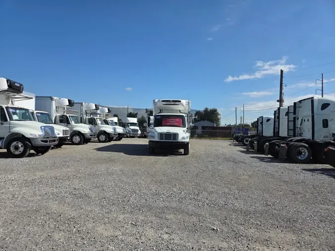 2019 FREIGHTLINER/MERCEDES M2 106