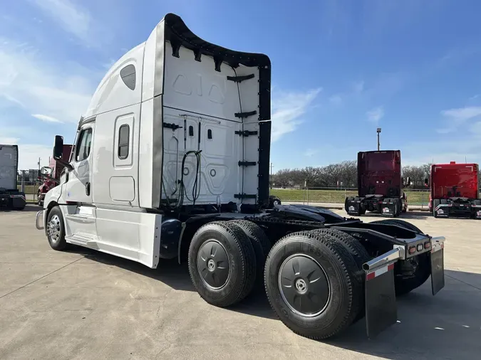 2024 Freightliner Cascadia