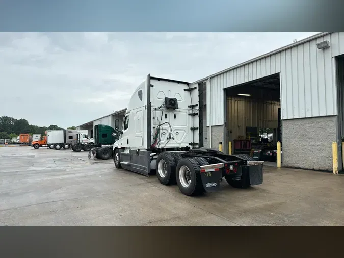 2022 Freightliner Cascadia