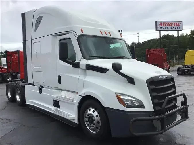 2021 FREIGHTLINER CA126