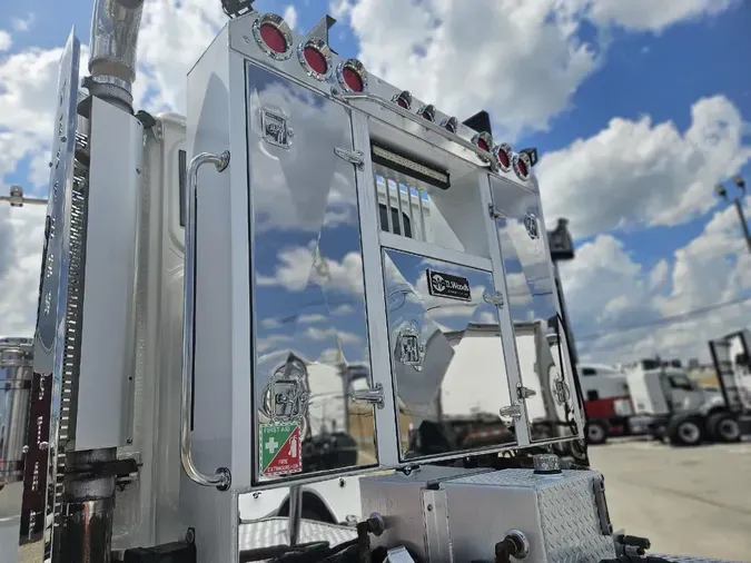 2018 WESTERN STAR 4900SA