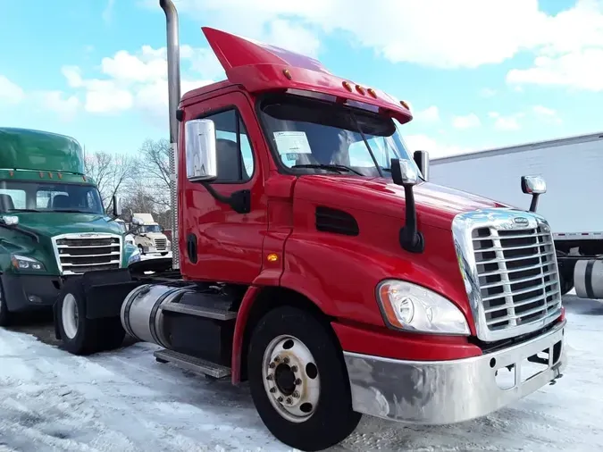 2019 FREIGHTLINER/MERCEDES CASCADIA 113