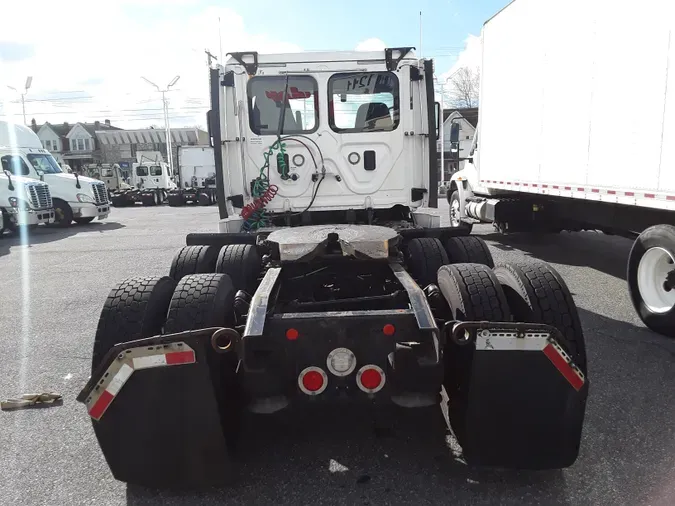 2017 FREIGHTLINER/MERCEDES CASCADIA 125