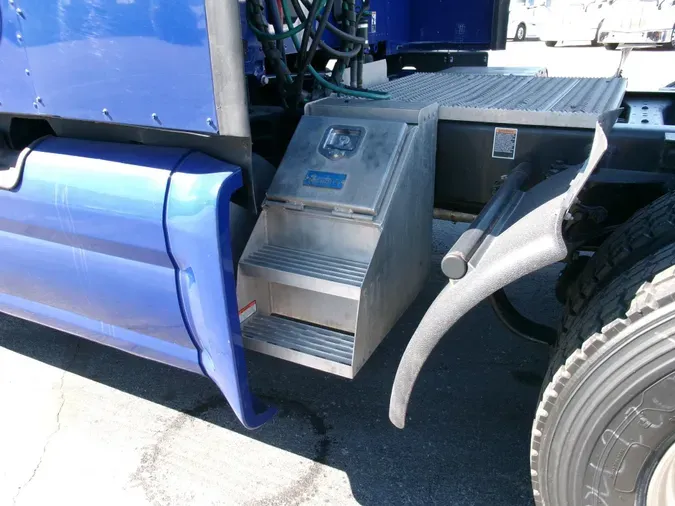 2022 Peterbilt 5793d4e4be115c6b460585581ca0a944d56