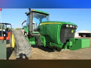 0 John Deere 8520T