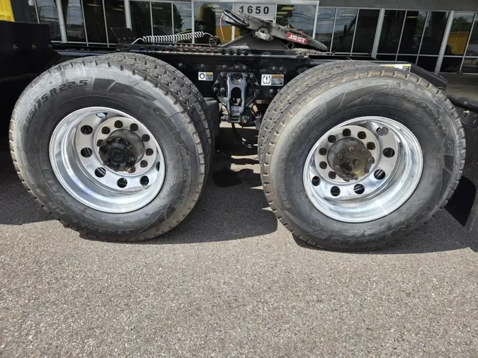 2021 Peterbilt 5793d504aef5f97f8608e1e0b0b4a92e470