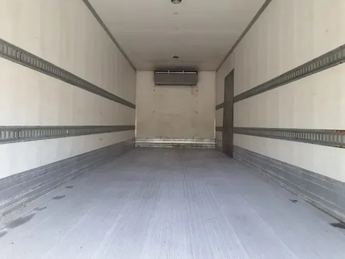 2014 FREIGHTLINER/MERCEDES M2 106