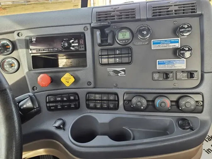 2019 FREIGHTLINER/MERCEDES CASCADIA 125