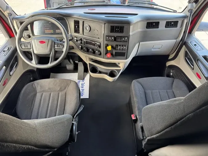 2022 Peterbilt 579