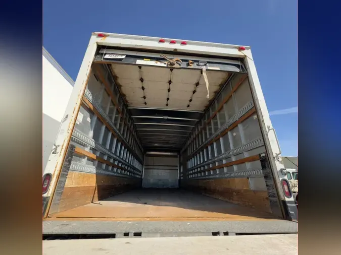 2018 FREIGHTLINER/MERCEDES M2 106
