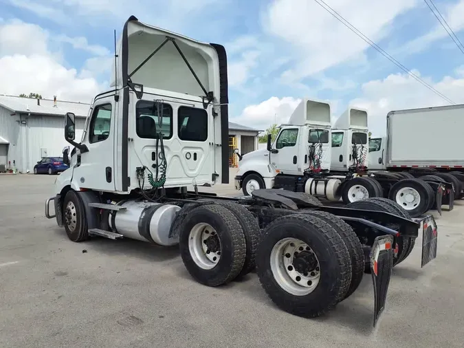 2023 FREIGHTLINER/MERCEDES CASCADIA PX11664ST3d5cdaaa89b5e22ec88fe0a33f27f66c