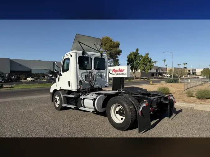 2020 FREIGHTLINER/MERCEDES NEW CASCADIA 116
