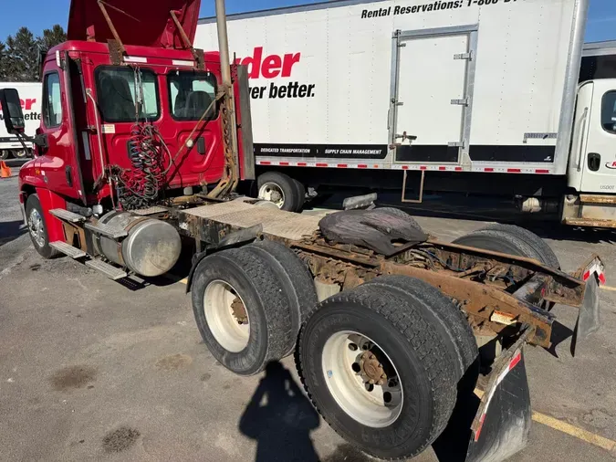 2017 FREIGHTLINER/MERCEDES CASCADIA 125