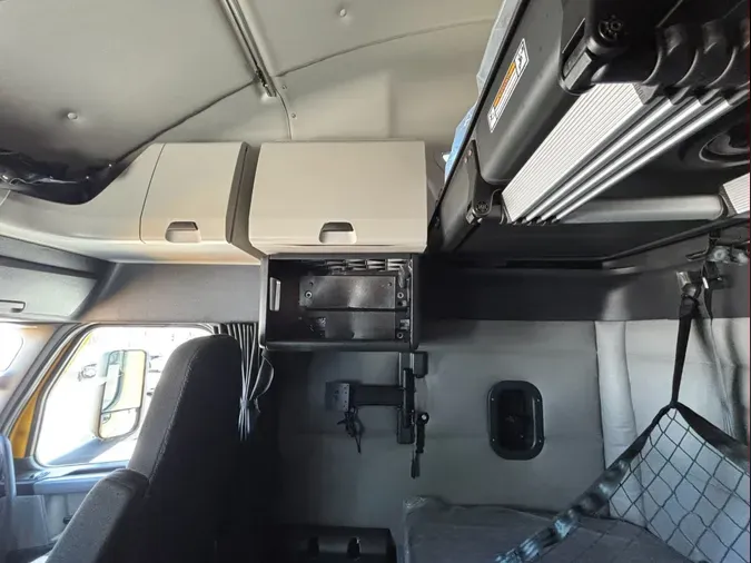 2022 Freightliner Cascadia 1263d5fe45718d05b8a4ce53ae0ca20e24d