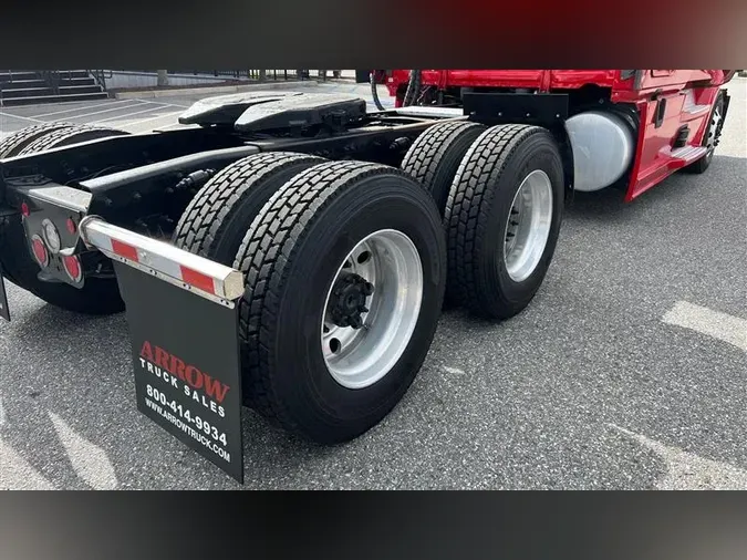 2022 FREIGHTLINER CA126