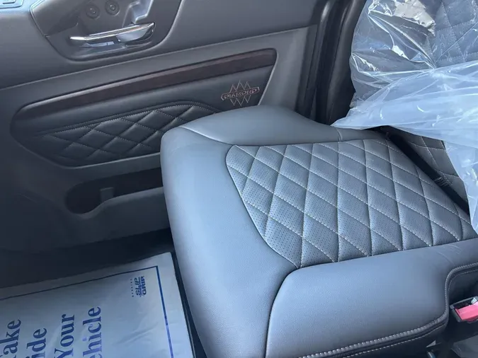 2027 International HX520 SLEEPER