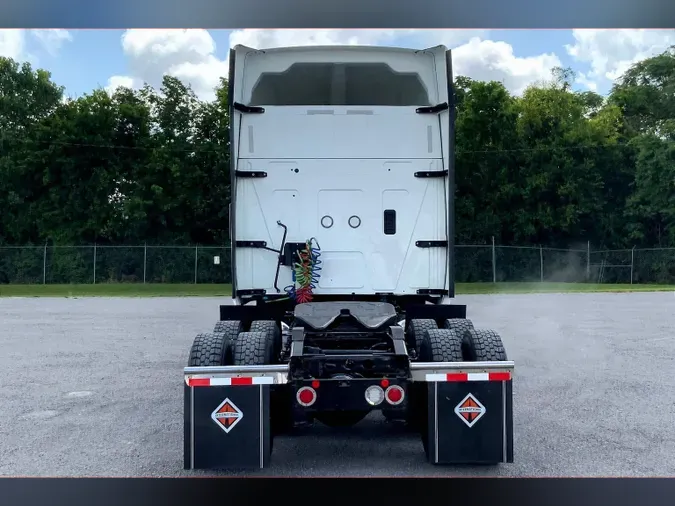 2023 INT LT625 6x4