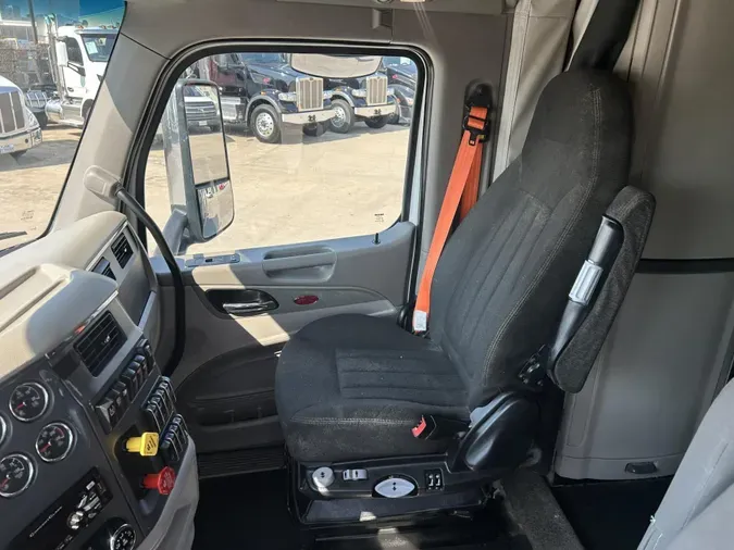 2020 Peterbilt 567
