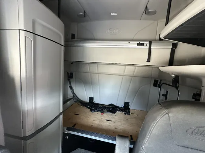 2022 Peterbilt 5793d6c80e58f263e07ae7f29a779aeafa3