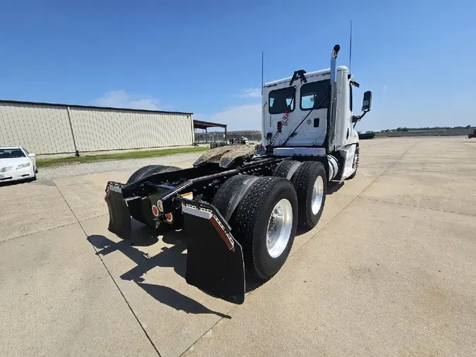 2016 FREIGHTLINER CASCADIA