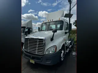 2014 FREIGHTLINER/MERCEDES CASCADIA 125