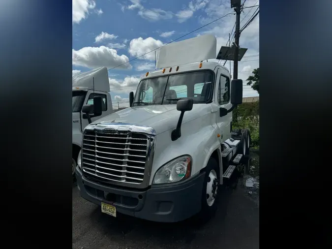 2014 FREIGHTLINER/MERCEDES CASCADIA 1253d6e81c30800e7cfa300ad670c0b35f0