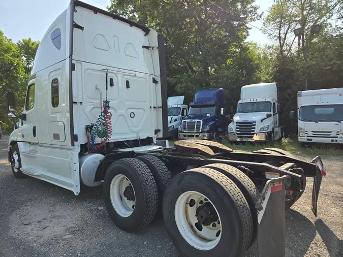 2019 FREIGHTLINER/MERCEDES CASCADIA 125